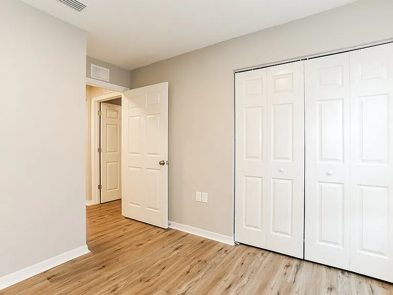 961 N Saint Johns St — Photo 12