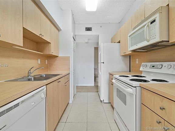 5th image of 7085 Nova Dr APT 201