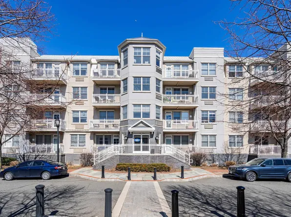 30 Freedom Way #103, Jersey City, NJ 07305