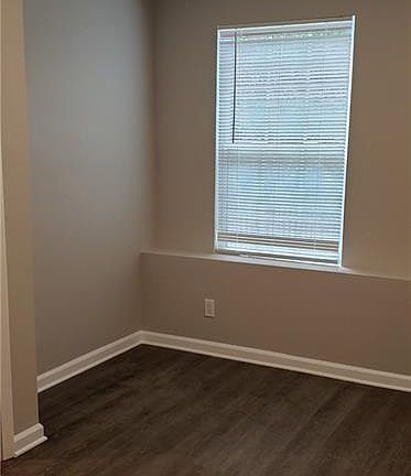 5th image of 2749 Sanibel Ln SE