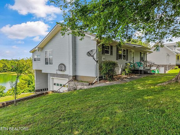 3rd image of 1797 Circle Lake Dr
