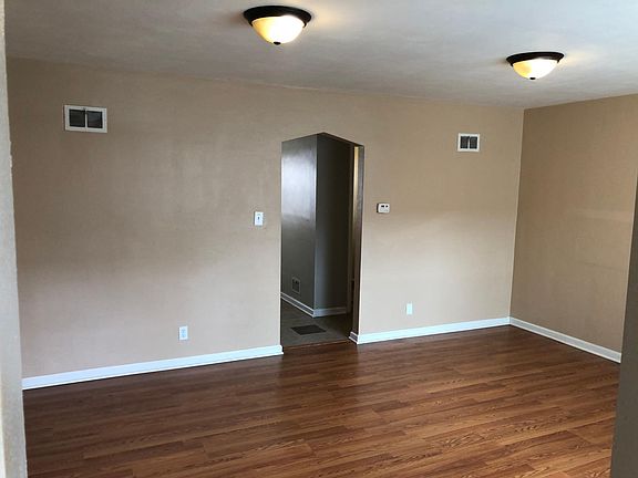 4th image of 115 N 37th St APT B