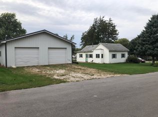 108 E Sycamore St, Ogden, IA 50212