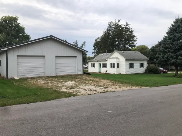 108 E Sycamore St, Ogden, IA 50212