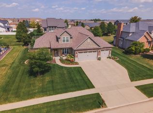 4 Ann Arbor Ct, Bloomington, IL 61705