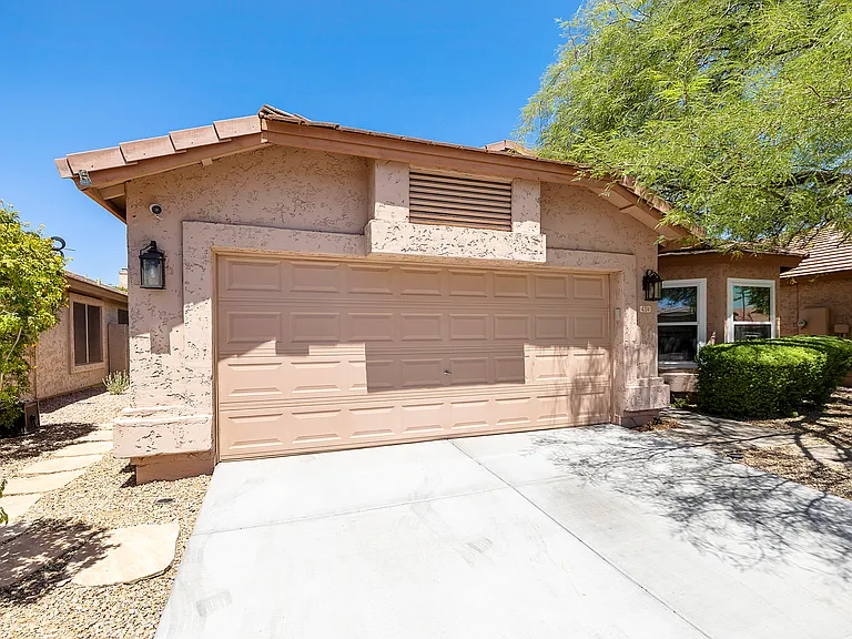 4704 E Weaver Rd — Photo 57