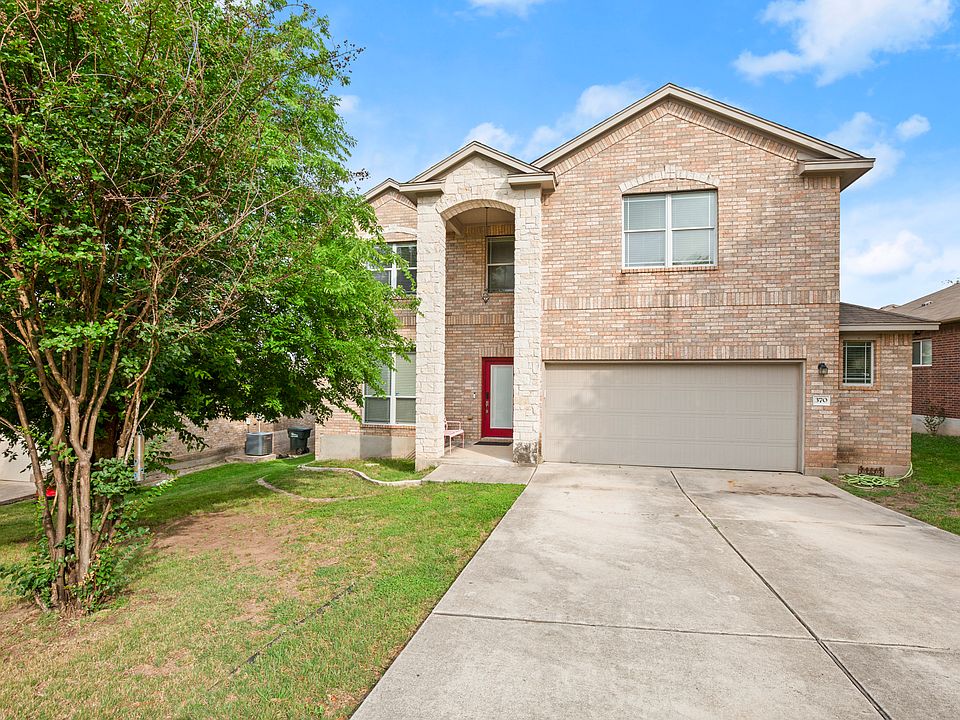 1st image of 370 Bloomsbury Dr