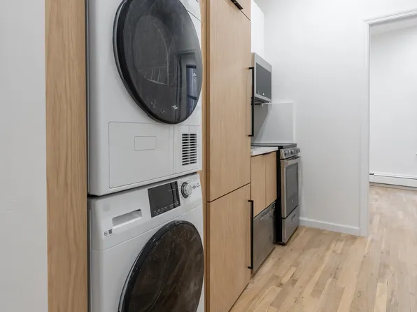 135 West 24th Street image 10 of 17