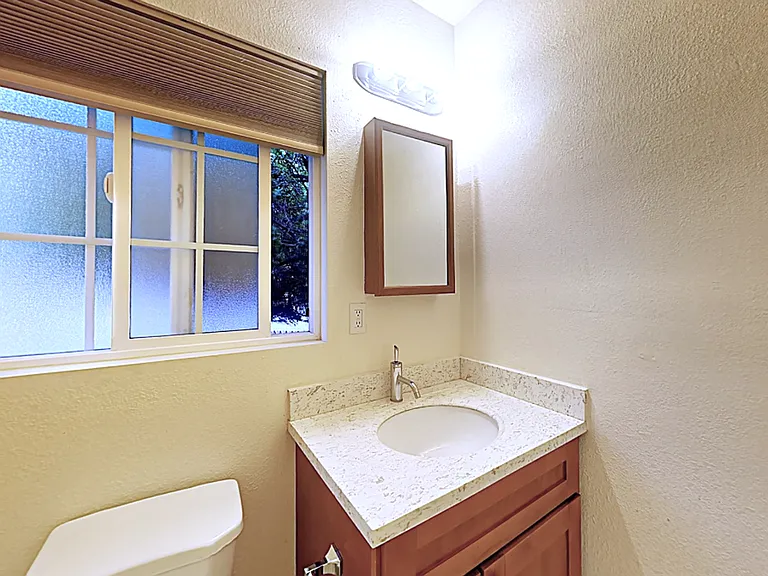 519 Napa St — Photo 8