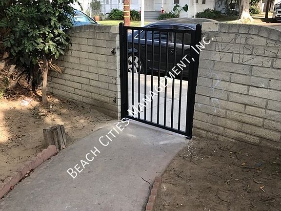 3rd image of 465 Rose Ave APT 4
