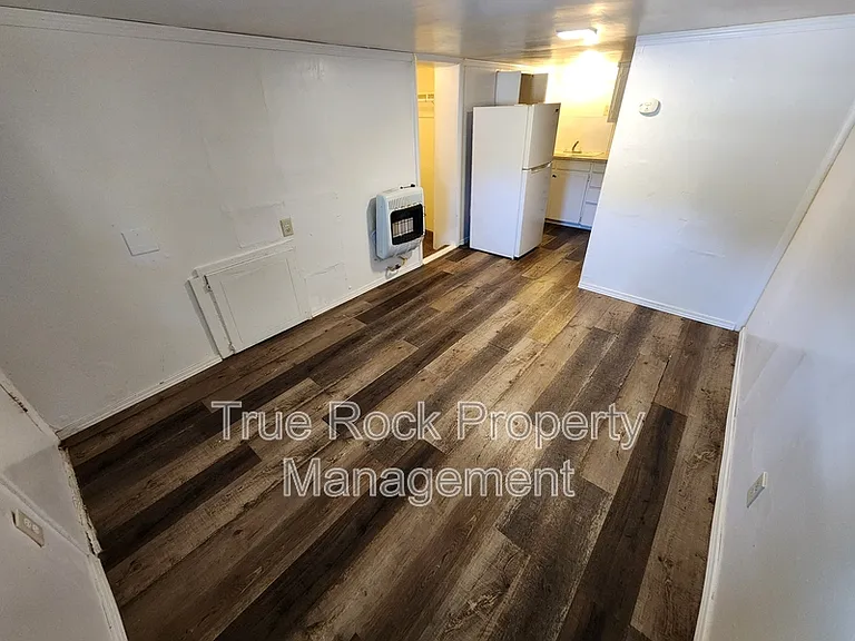 821 N Highland St #C — Photo 2
