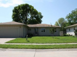 2303 E Dodge St, Fremont, NE 68025