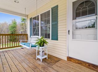 16 Hope Hill Dr, Hebron, ME 04238