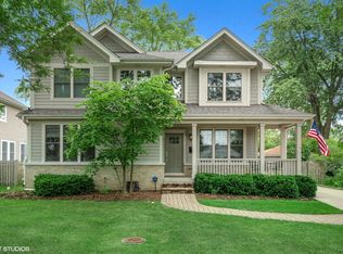 915 Rolling Pass, Glenview, IL 60025