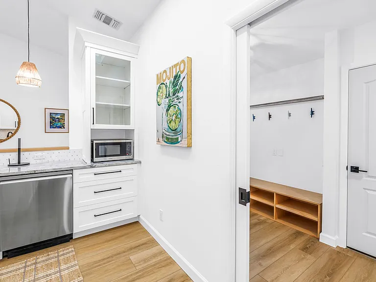 956 San Carlos Ct NE — Photo 16