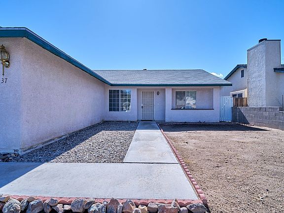 2nd image of 937 W Tamarisk Ave