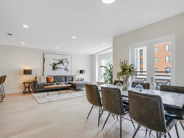 1117 Ocean Ave #309 — Photo 7