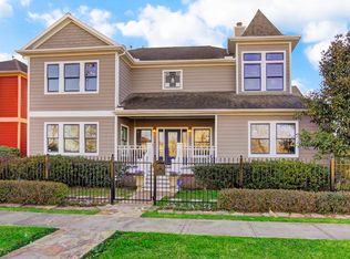 1623 Nicholson St, Houston, TX 77008