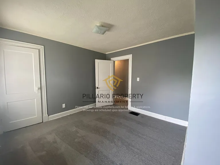 916-918 Fairfield Ave — Photo 13