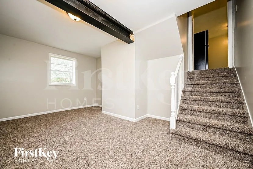 3 bed, 2.0 bath, 1448 sqft, $1,965 — Photo 3