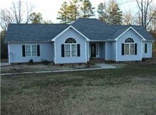 231 Pucketts Pointe Rd, Greenwood, SC 29649
