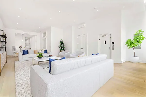 Rented by REAL New York | media 3