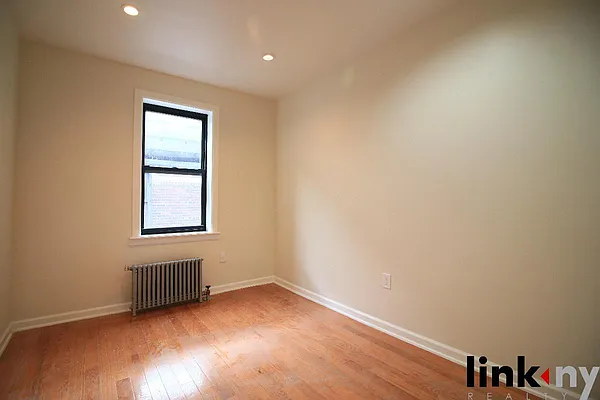 Rented by Link NY Realty | media 11