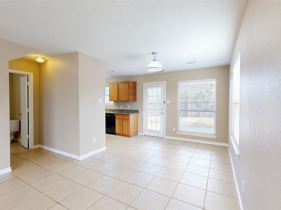 4th image of 4023 Southern Trace Dr