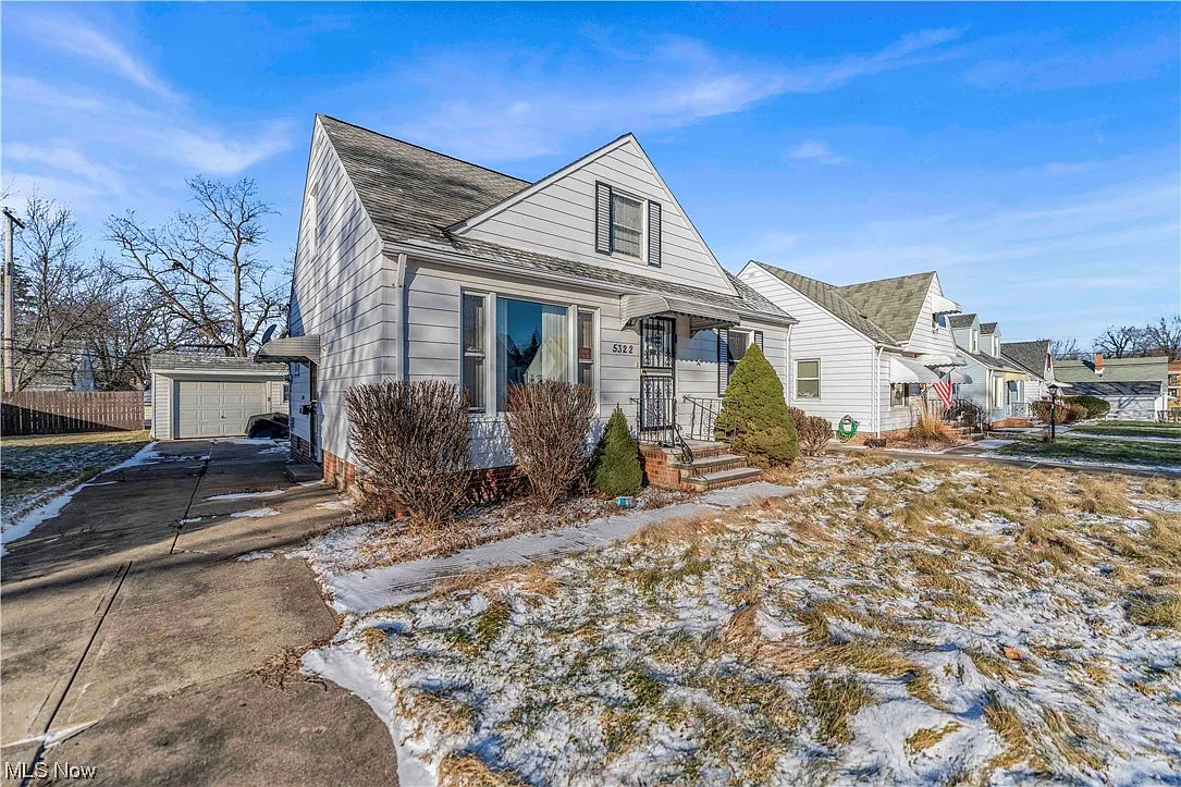 5322 Elmwood Ave photo 1