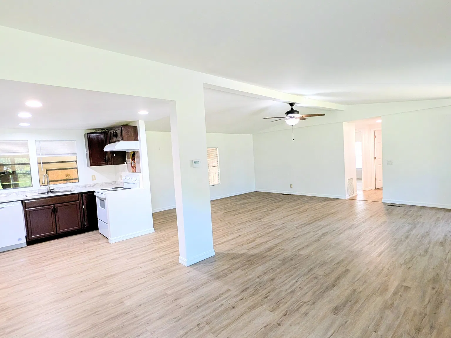 4 bed, 1900 sqft, $1,900 — Photo 3