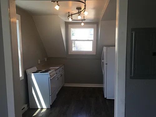 326 N 13th Ave E #B Photo 1 326 N 13th Ave E #B Photo 1