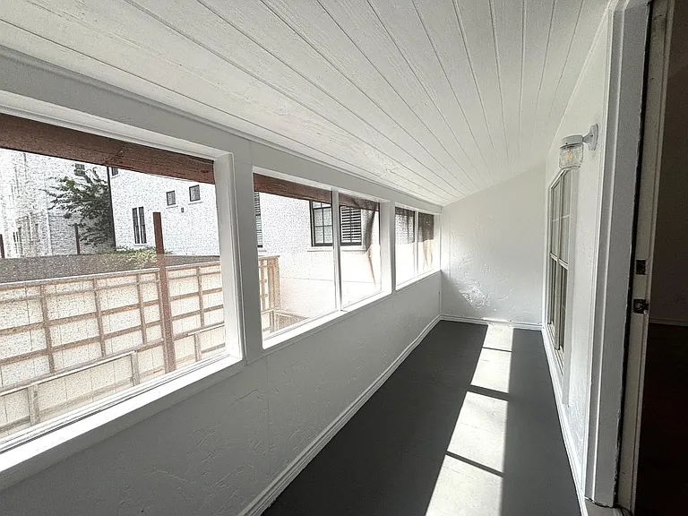 3918 Driscoll St — Photo 14