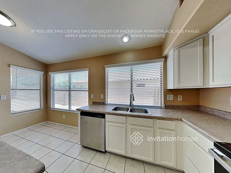 9832 E Olla Ave — Photo 9