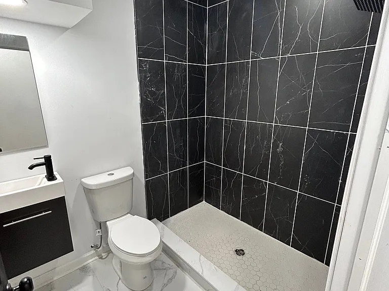 2030 E Tioga St #1 — Photo 3