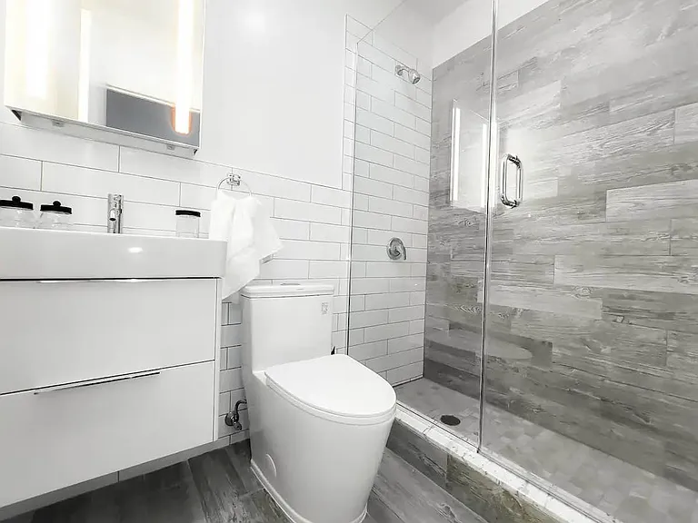 285 Pleasant Ave #1 — Photo 6