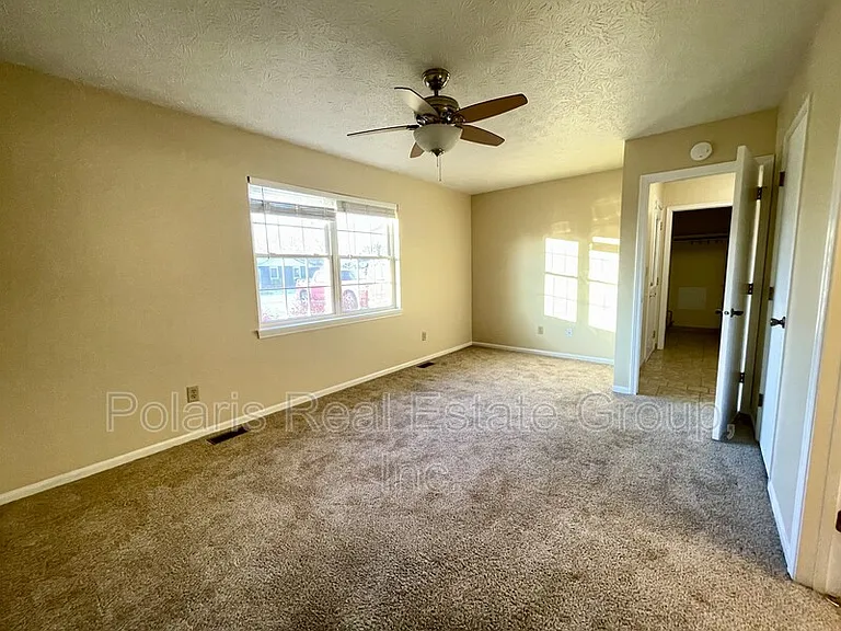978 Spring Meadow Dr — Photo 15
