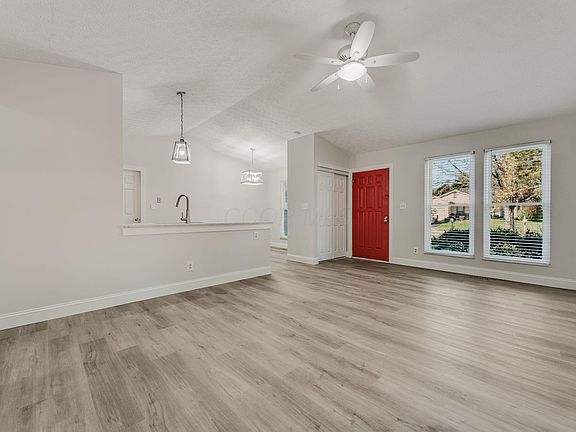 4th image of 1859 Maroon Dr