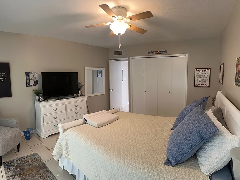 Laguna Dr E — Photo 11