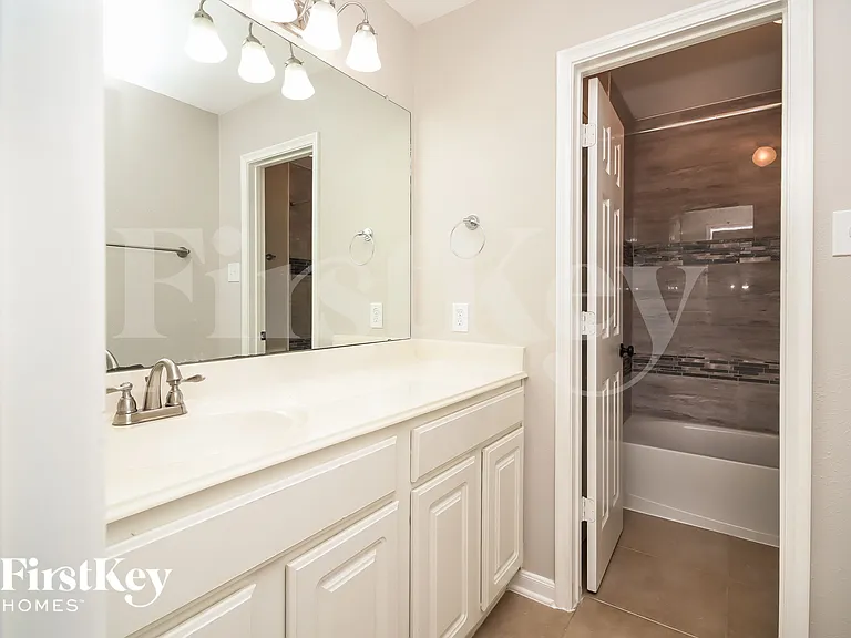 4485 Costa Brava Park — Photo 14
