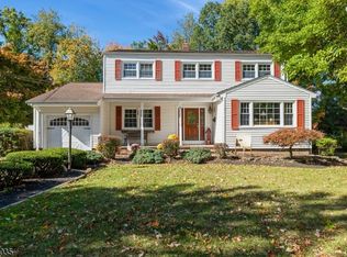 7 Grecian St, Parsippany, NJ 07054