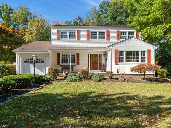 7 Grecian St, Parsippany-Troy Hills Twp., NJ 07054