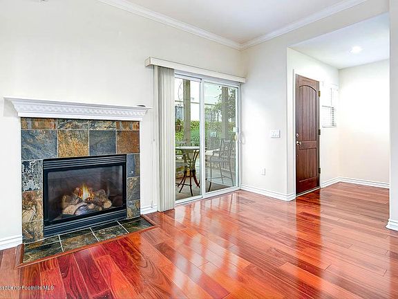 4th image of 690 S Marengo Ave Unit 3