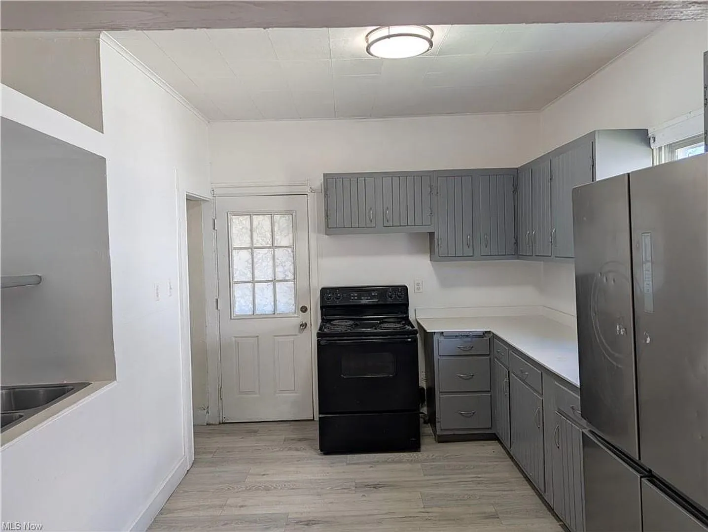 4 bed 2 Bath Rental — Photo 3