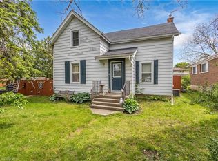 35 James Ave, Brantford, ON N3S6Y2