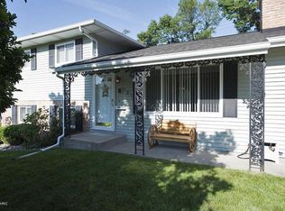 521 Garrison Rd, Battle Creek, MI 49017