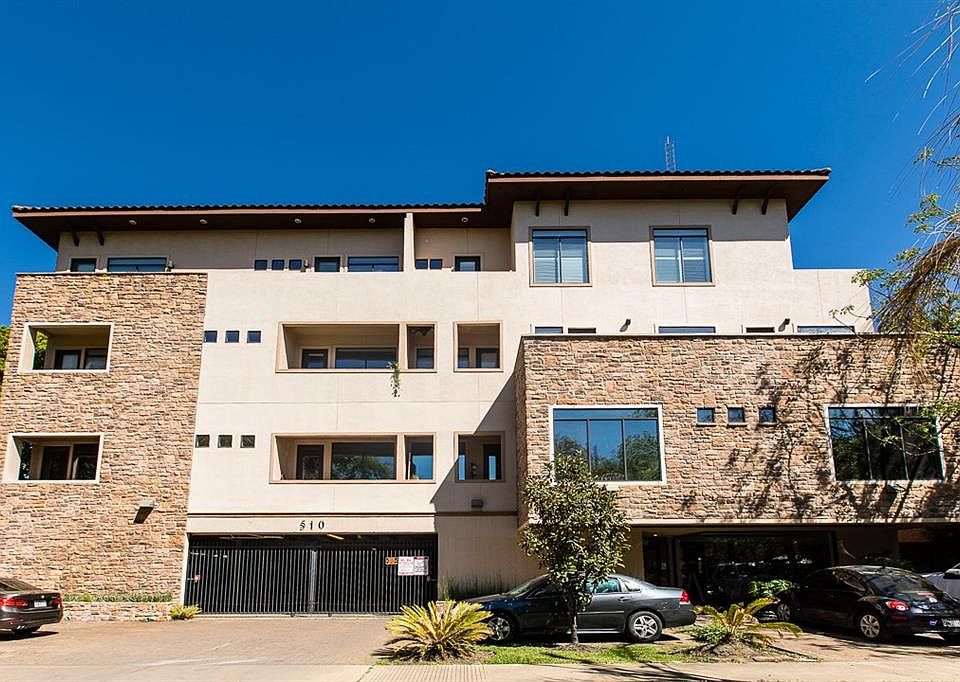 1st image of 510 Lovett Blvd APT 202