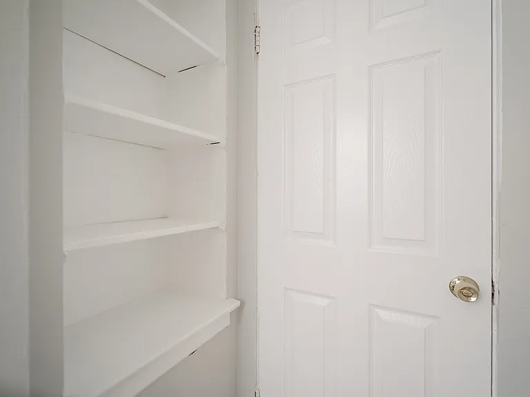 Bathroom Shelf Space 7347-G