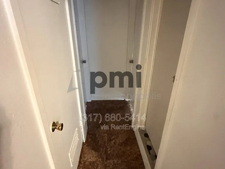 1311 E 11th St #2 — Photo 8