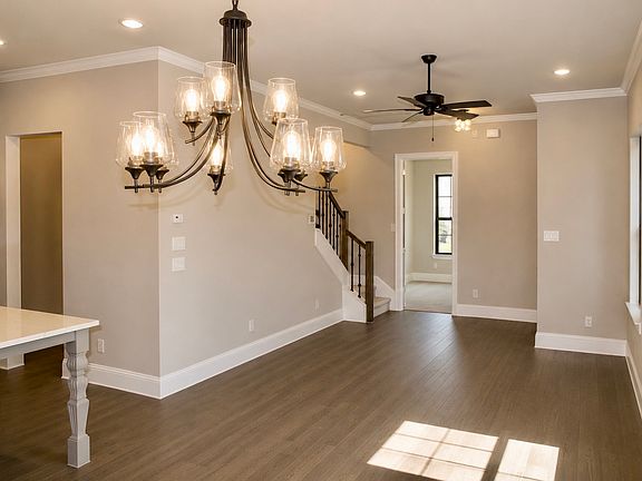 5th image of 305 Sunset Ln #104