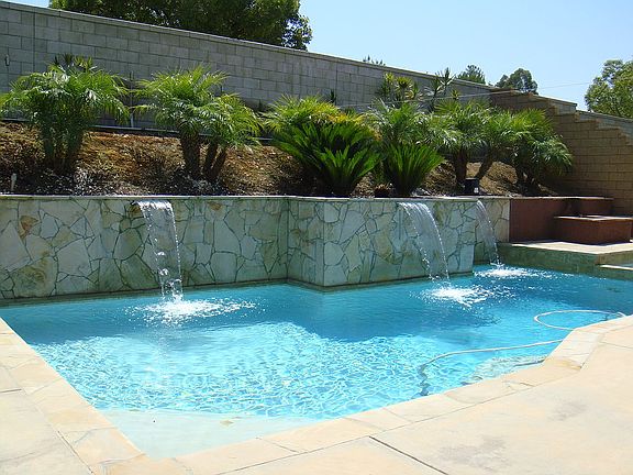 3rd image of 4317 Saint Andrews Dr